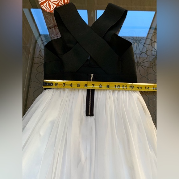WINDSOR BLACK AND WHITE PARTY DRESS - S - Picture 6 of 10